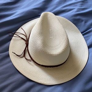 BRAND NEW beach hat